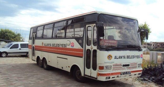 BELEDİYE 11 ARACI İHALEYE ÇIKARACAK