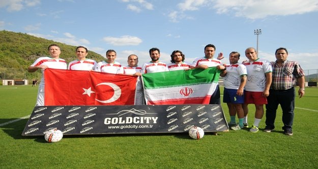 GELENEKSEL FUTBOL TURNUVASI OYNANDI