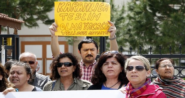 ÖĞRENCİ VELİLERİNDEN 4+4+4 EYLEMİ