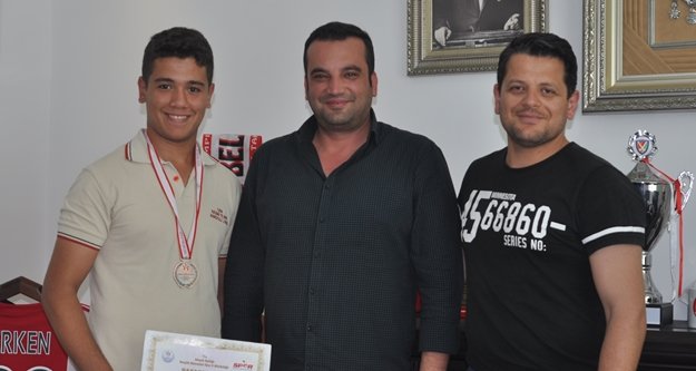 ŞAMPİYONDAN ERKEN’E ZİYARET