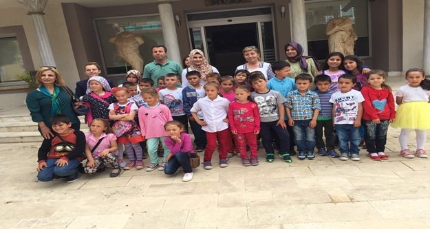 AK PARTİ KADIN KOLLARI ZİYARETLERİNE DEVAM EDİYOR