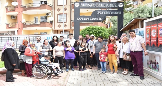 ALANYA BELEDİYESİ EĞLENDİREREK EĞİTTİ