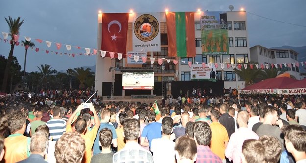 ALANYA OBA STADI’NA 2 DEV EKRAN