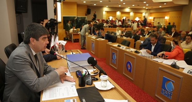 BÜYÜKŞEHİR MECLİSİ’NDE DERNEK PAZARLIĞI