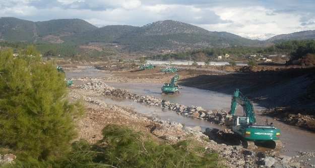 GAZİPAŞA'DA TAŞKINA KARŞI ÖNLEM