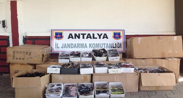 KAÇAK GÜNEŞ GÖZLÜĞÜ OPERASYONU