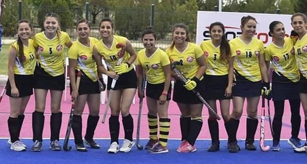 KIZLAR GALİBİYETLE BAŞLADI