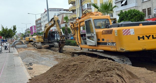 MANAVGAT'A 38 BİN 500 METRE KANALİZASYON HATTI