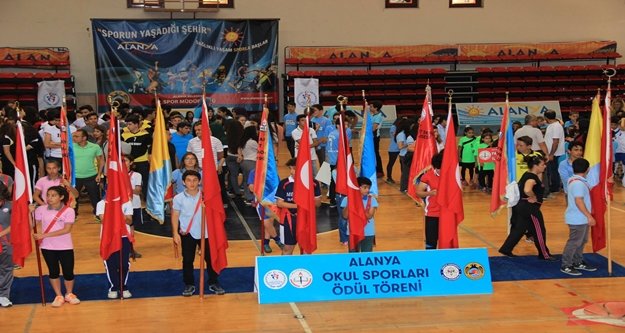 OKUL SPOR FAALİYETLERİ ÖDÜL TÖRENİ GERÇEKLEŞTİ