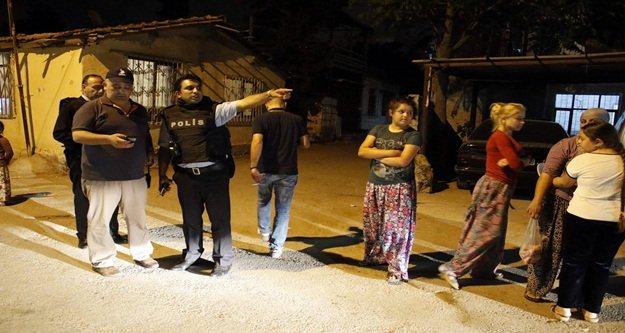 POMPALI TÜFEKLİ ŞAHIS POLİSİ ALARMA GEÇİRDİ