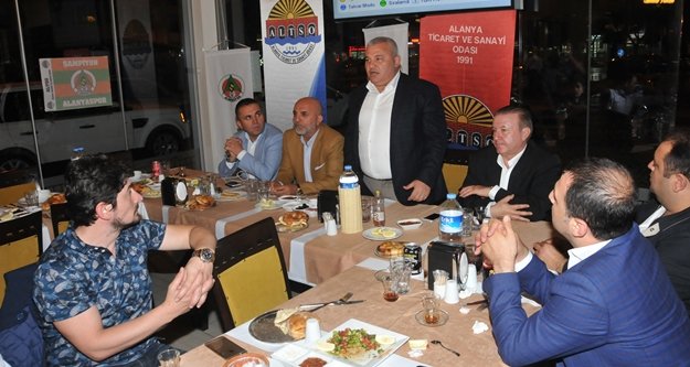 ŞAHİN'DEN ALANYASPOR'A MOTİVASYON YEMEĞİ