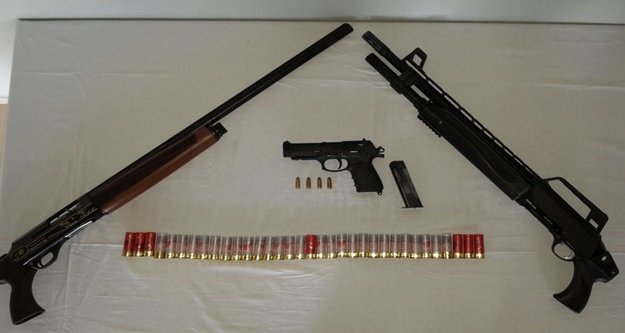 SİLAH TÜCCARI YAKALANDI