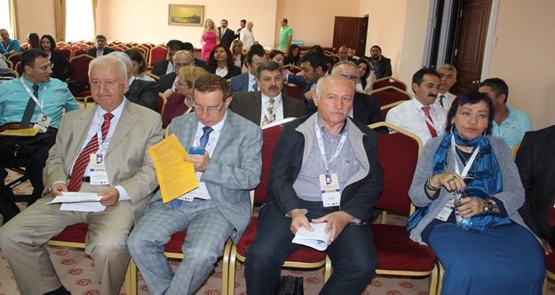 TURİZM KONGRESİ KRİZİ MASAYA YATIRDI