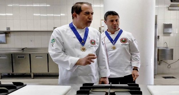 TÜRKİYE'NİN ÜNLÜ ŞEFLERİ AHEP'TE