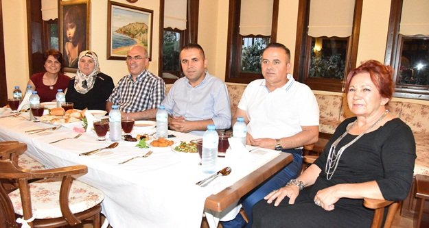 ALANYA EVİNDE GÖNÜL MUHABETLİ İFTAR
