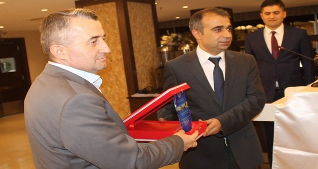 ALANYA'YA PLAKETLE UĞURLANDI