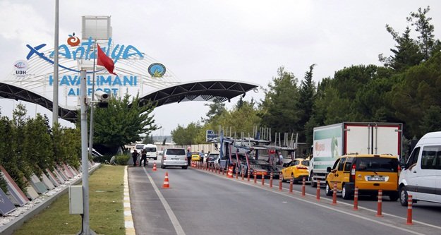 ANTALYA HAVALİMANI'NDA GÜVENLİK ÖNLEMLERİ ARTIRILDI