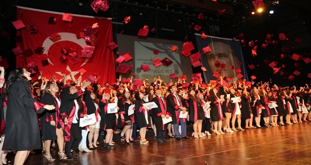 AÜ TIP FAKÜLTESİ ÖĞRENCİLERİ YEMİN ETTİ