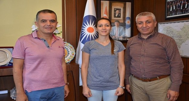 BÜYÜKŞEHİR ALANYA'DA YAZ OKULU AÇIYOR