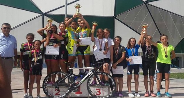 DÖRT TÜRKİYE BİRİNCİLİĞİ ÇIKARDILAR