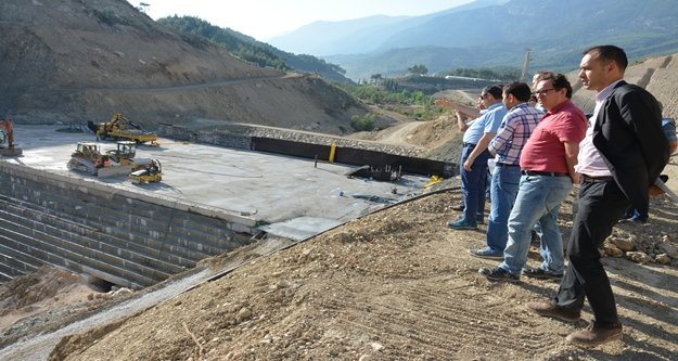 KAPIÇAY BARAJI’NDA ÇALIŞMALAR DEVAM EDİYOR