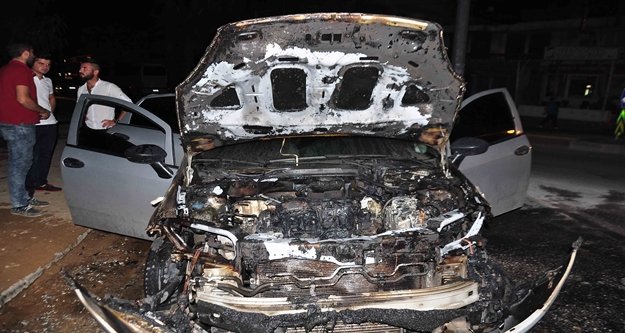 OTOMOBİL CAYIR CAYIR YANDI