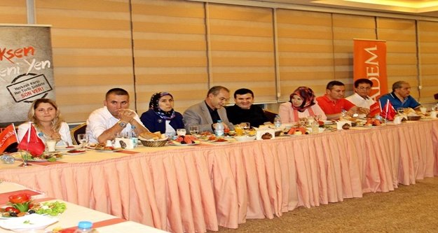 KADEM'İN İFTAR YEMEĞİNE KATILDI