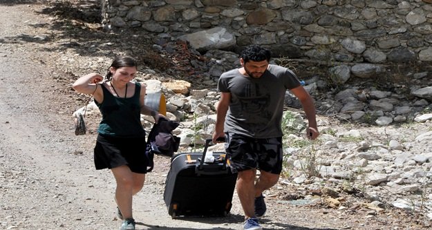 TATİLCİLER ADRASAN VE OLİMPOS'U TERK EDİYOR