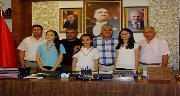 TEOG BİRİNCİLERİ ALTIN İLE ÖDÜLLENDİRİLDİ