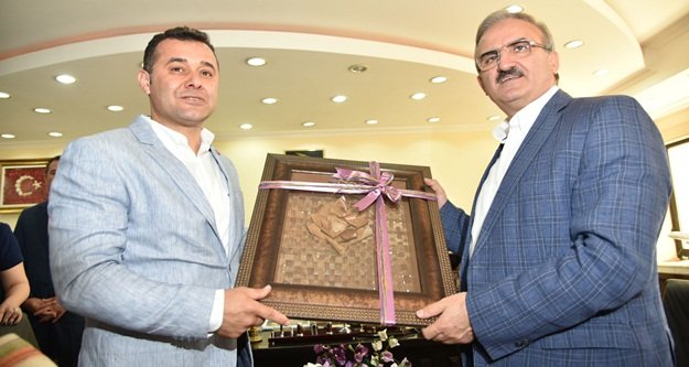 YÜCEL'DEN KARALOĞLU'NA ALANYA BRİFİNGİ