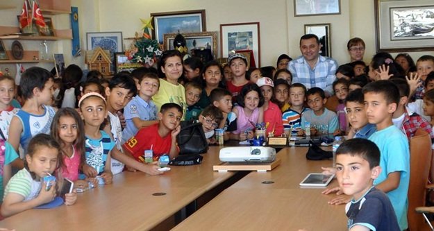 YÜCEL'DEN ÖĞRENCİLERE YAZLIK ÖNERİ