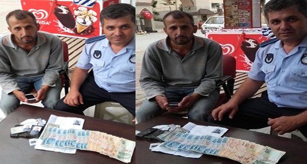 ZABITA BULDUĞU CÜZDANI SAHİBİNE TESLİM ETTİ