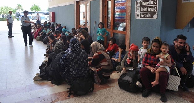 70 KAÇAK GÖÇMEN YAKALANDI