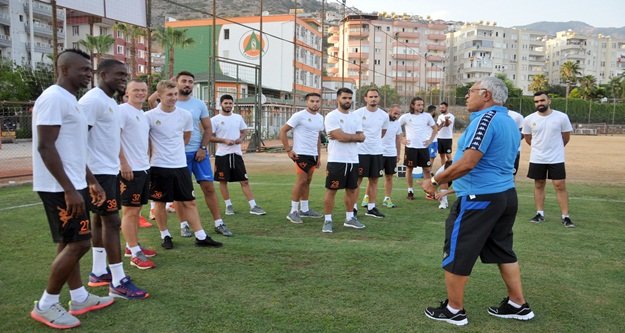 ALANYASPOR HAZIRLIKLARA BAŞLADI
