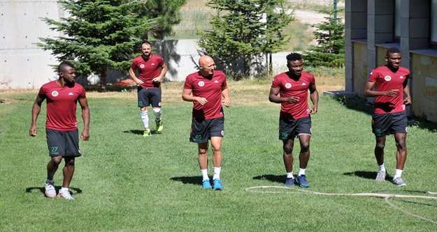 ALANYASPOR KAMP OTELİNDE ÇALIŞTI