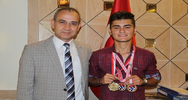 ALKÜ'NÜN GURURU OLDU