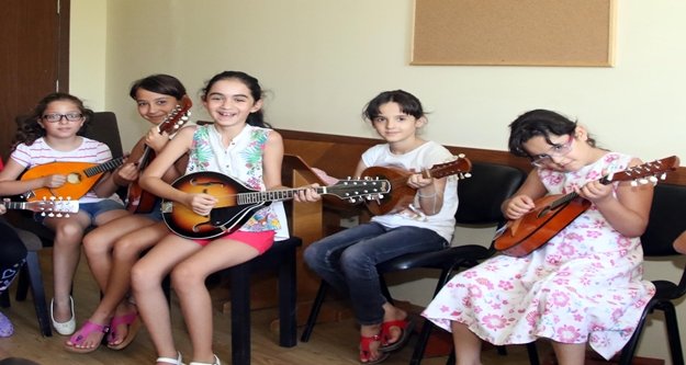 BÜYÜKŞEHİR,GELECEĞİN MÜZİSYENLERİNİ YETİŞTİRİYOR