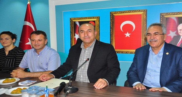 ÇAVUŞOĞLU'NDAN TURİZMCİYE RUSYA MORALİ