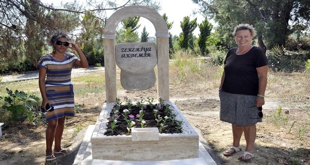 ÖLEN KOCASINA ÖYLE BİR MEZAR YAPTI Kİ...