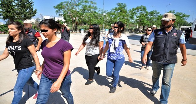 TERÖR OPERASYONUNA 6 TUTUKLAMA