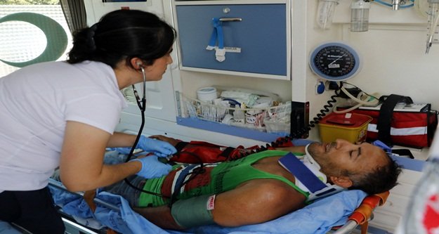 YASAK DİNLEMEYEN PARAŞÜTÇÜ YERE ÇAKILDI