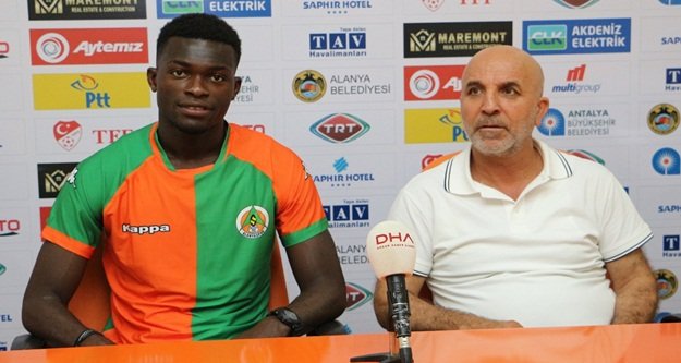 ALANYASPOR ORTA SAHAYA TAKVİYE YAPTI