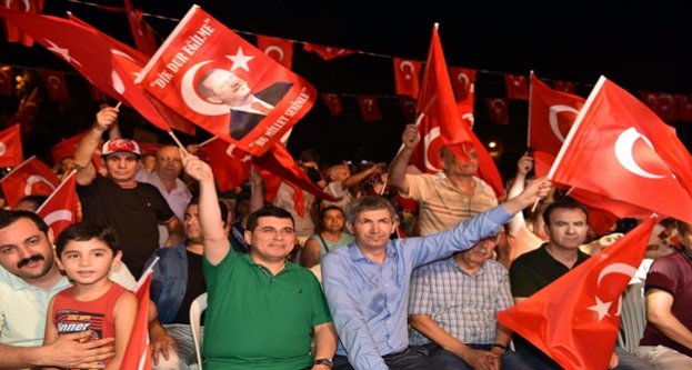 NÖBETTE TÜRK SANAT MÜZİĞİ RÜZGARI ESTİ