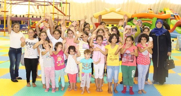 ZIP ZIP PARKTA EĞLENDİLER