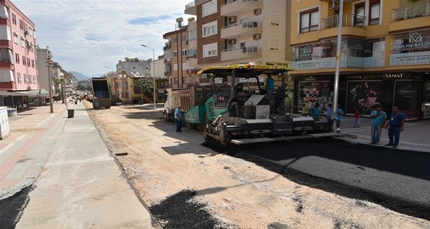 ALAİYE CADDESİ’NDE ÇALIŞMALAR HIZ KESMİYOR