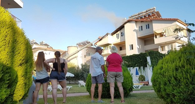 Apart otelde çıkan yangın korkuttu