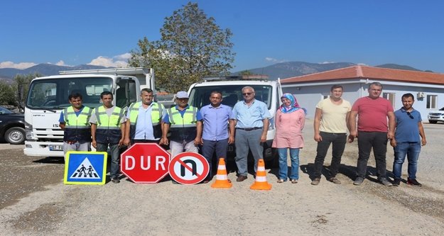 Alanya'ya özel trafik levha ekibi kuruldu