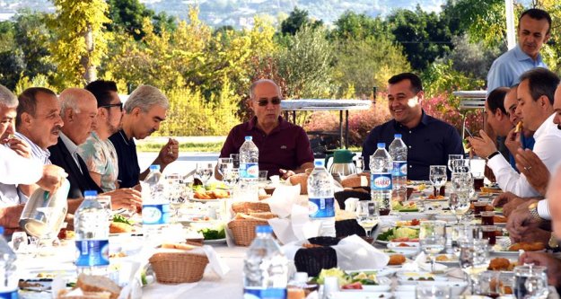 Ertekin başkanları buluşturdu