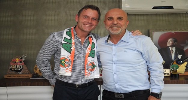 Eski Fenerbahçeli yıldızdan ziyaret