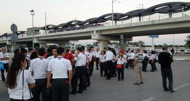 Havalimanında 306 güvenlik görevlisinin iş akdi feshedildi